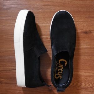 Black Scotlyn Sneaker Circus by Sam E. (9.5)